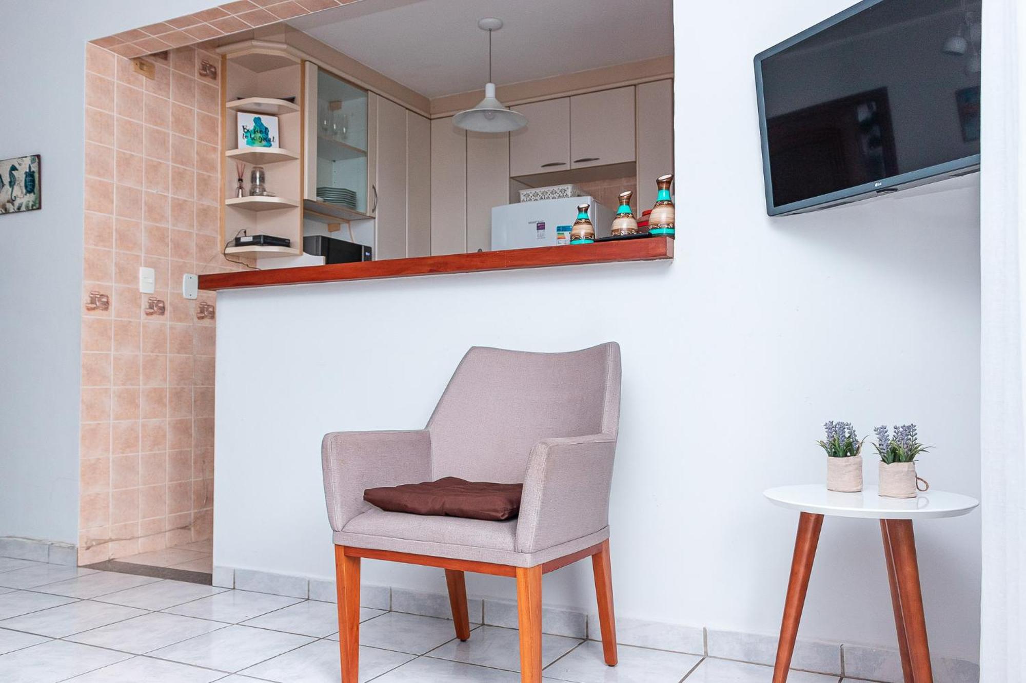 Apartamento 2 Quartos Com Ar Condicionado E Varanda A 400m Da Maitinga - Estacionamento E Piscina - Wi-fi 409 Mbps Bertioga